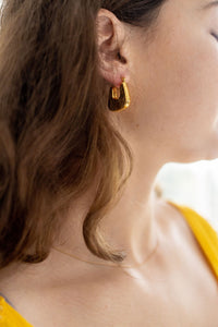 Gold Geometric Curve Hoops